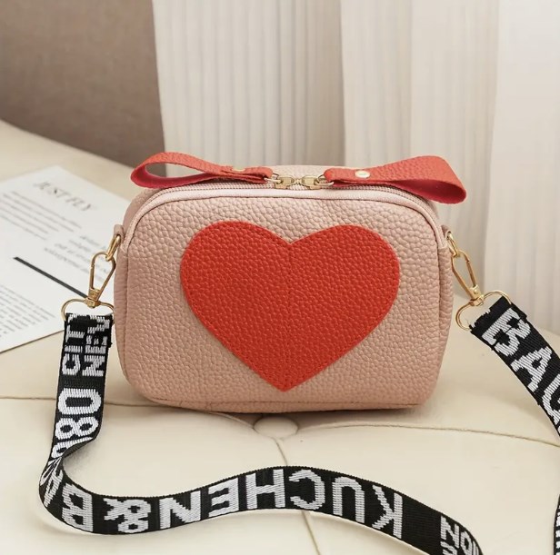 Bolso Bandolera Elegante con Textura de Lichi en Forma de Corazón